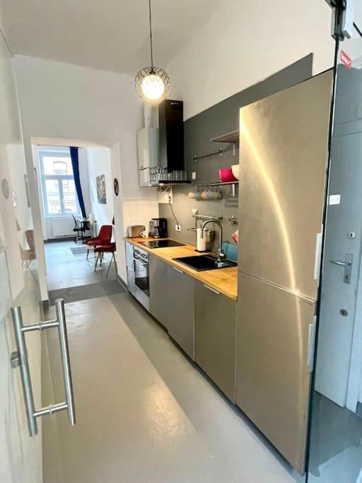 Klimatisierte Sehr Zentrale Wohnung-Loftstyle- Βιέννη Εξωτερικό φωτογραφία